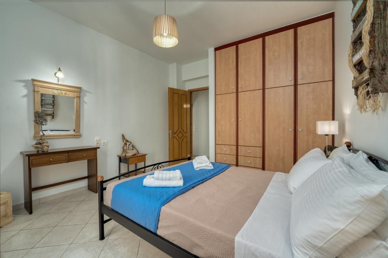 Keri Marathias Pavezzo Villa Extérieur photo