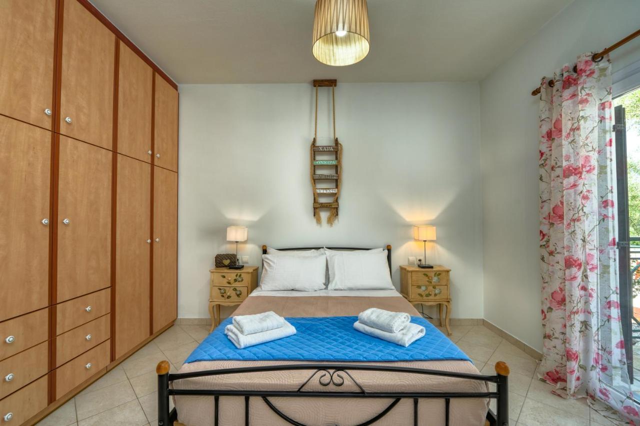 Keri Marathias Pavezzo Villa Extérieur photo
