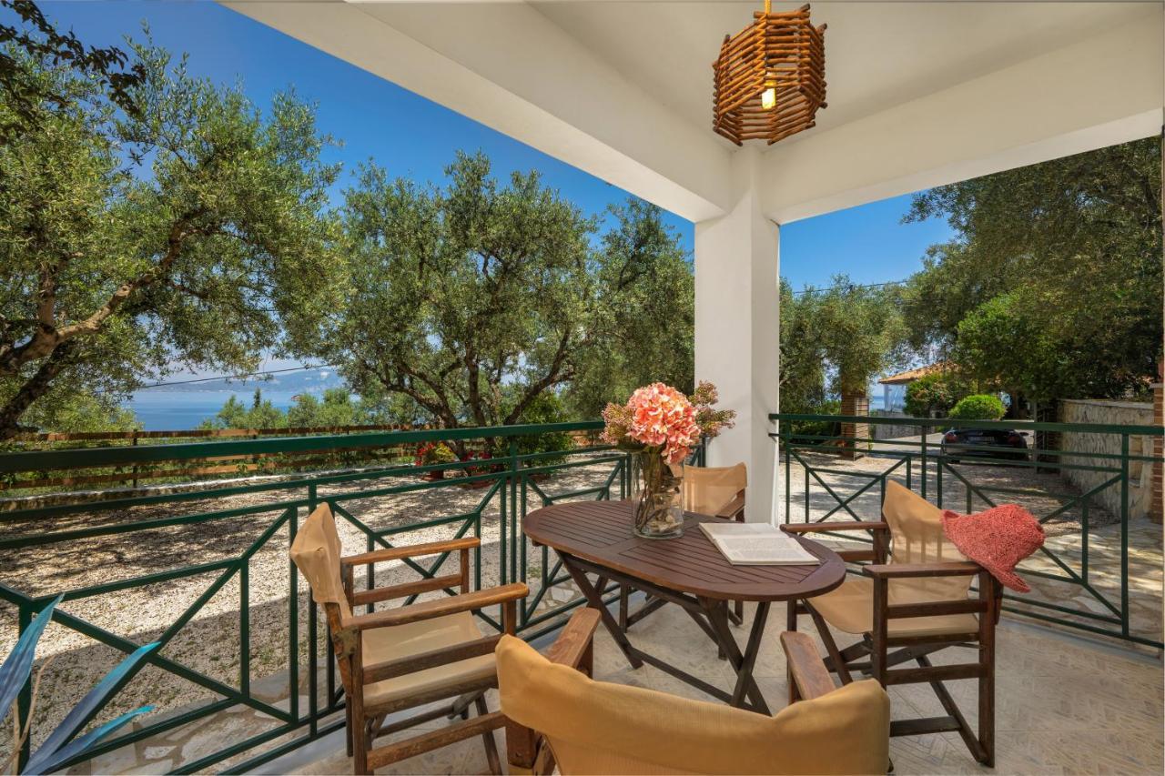 Keri Marathias Pavezzo Villa Extérieur photo