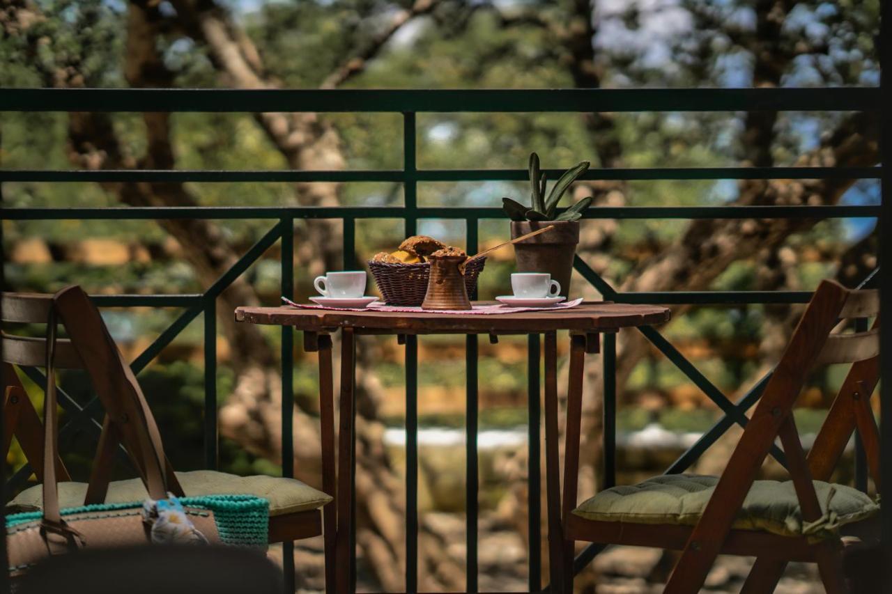 Keri Marathias Pavezzo Villa Extérieur photo